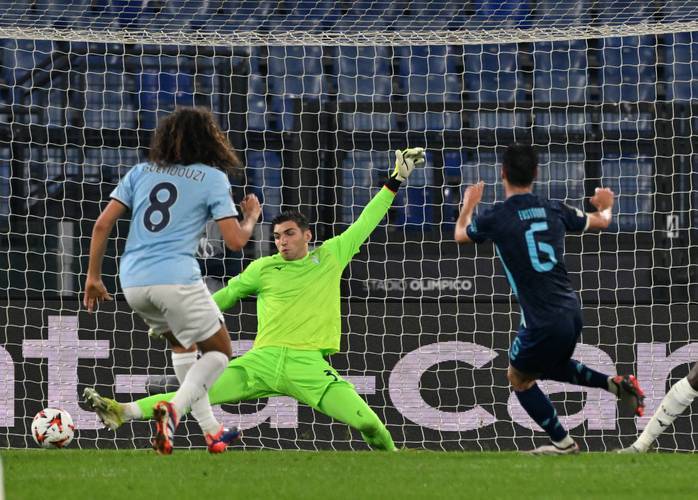 包含波尔图发布备战花絮；今晚刷新队史纪录；NBA总决赛任务艰巨；身体对抗强度拉满的词条-开云